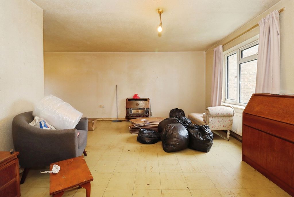 Property photo 2 of 11 Pbox-Img.Jpg