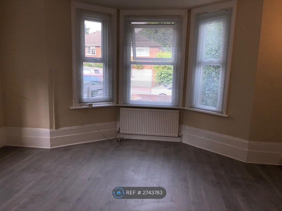 Property photo 2 of 8