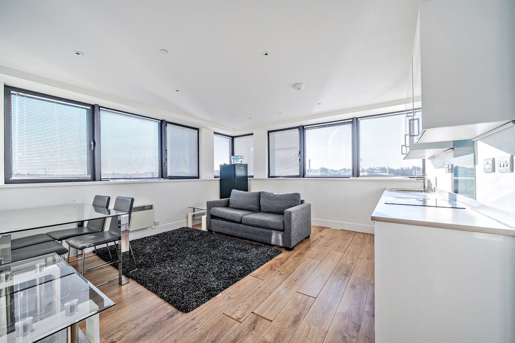 Property photo 3 of 9 Living Area