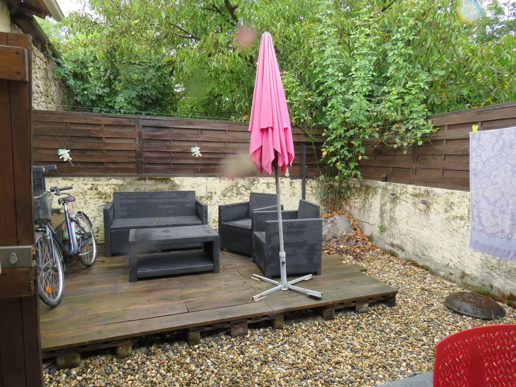 Property photo 3 of 20