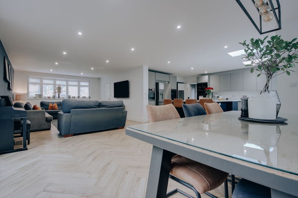 Property photo 1 of 15 Open-Plan Living Area