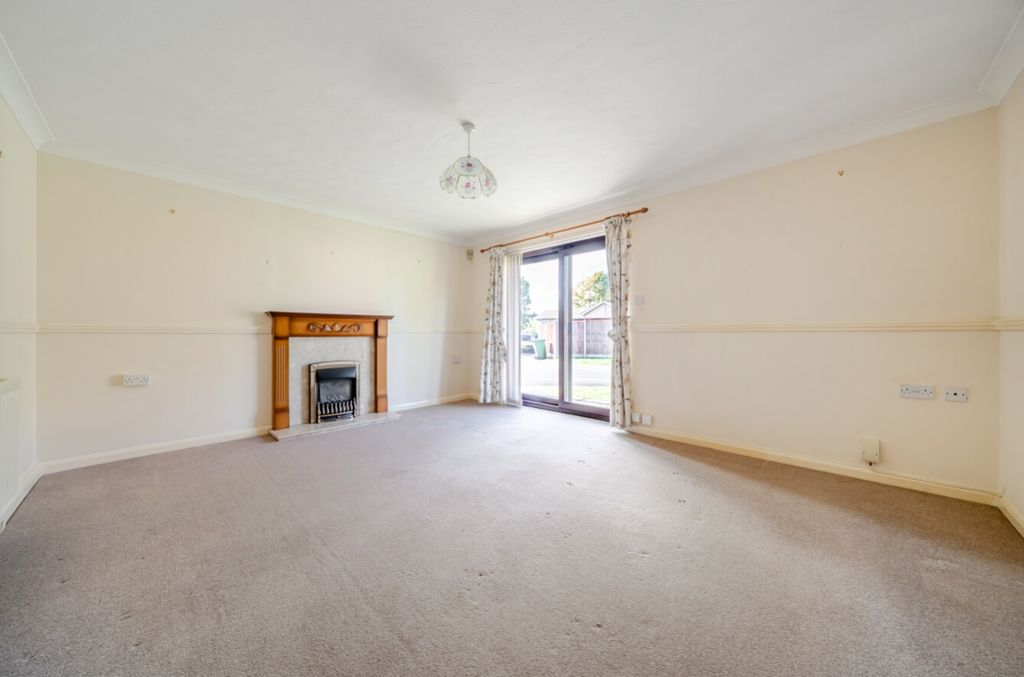 Property photo 3 of 12 1535654-10-1A1636d488Dea