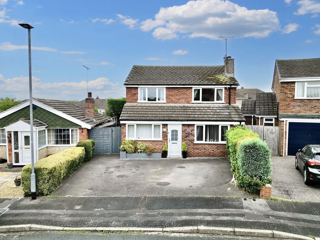 Property photo 1 of 27