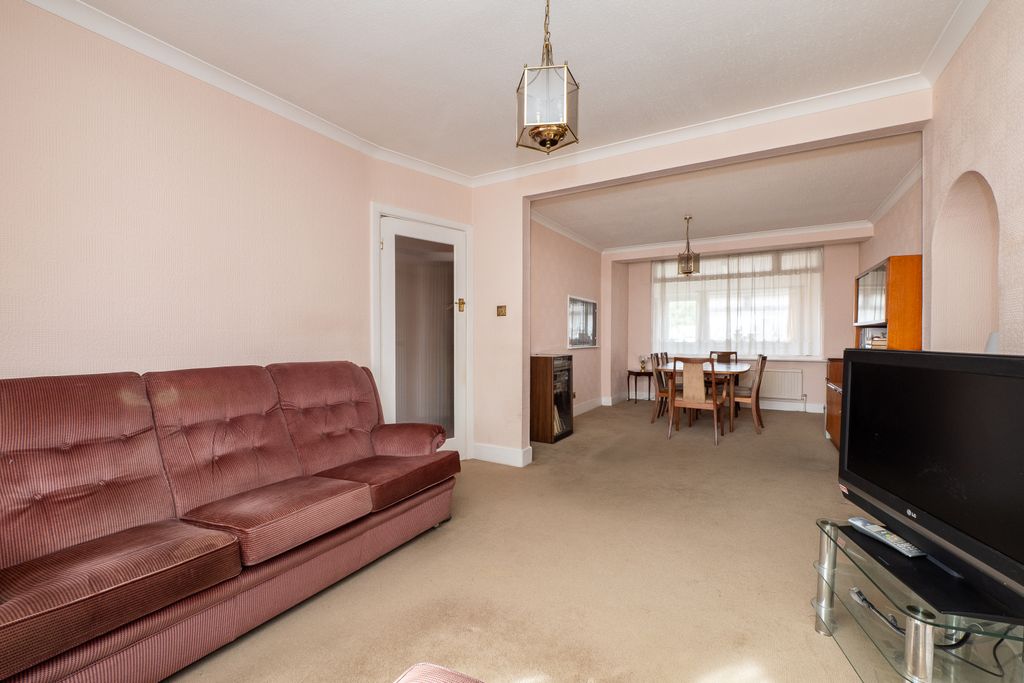 Property photo 3 of 18 Picture No. 06