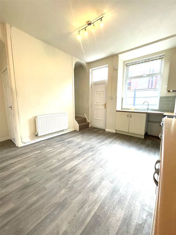 Property photo 2 of 13 Picture No. 40