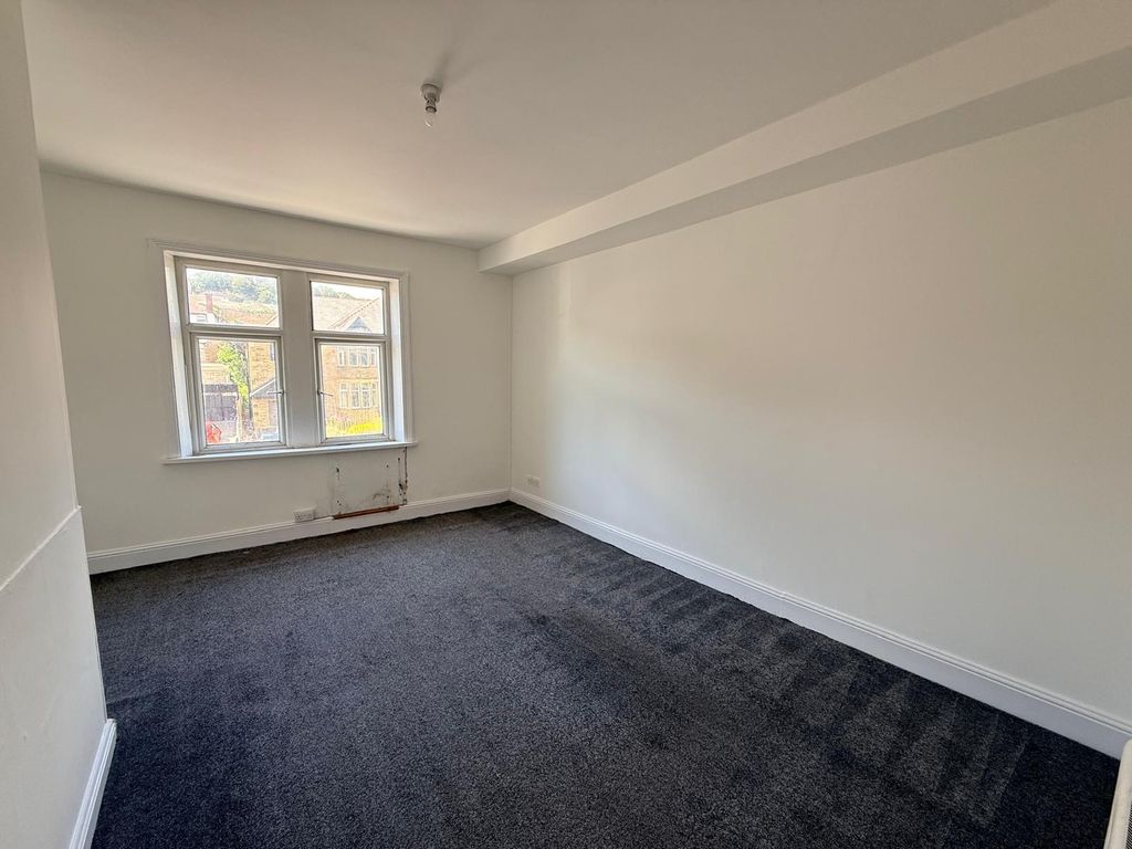 Property photo 2 of 11 Lounge