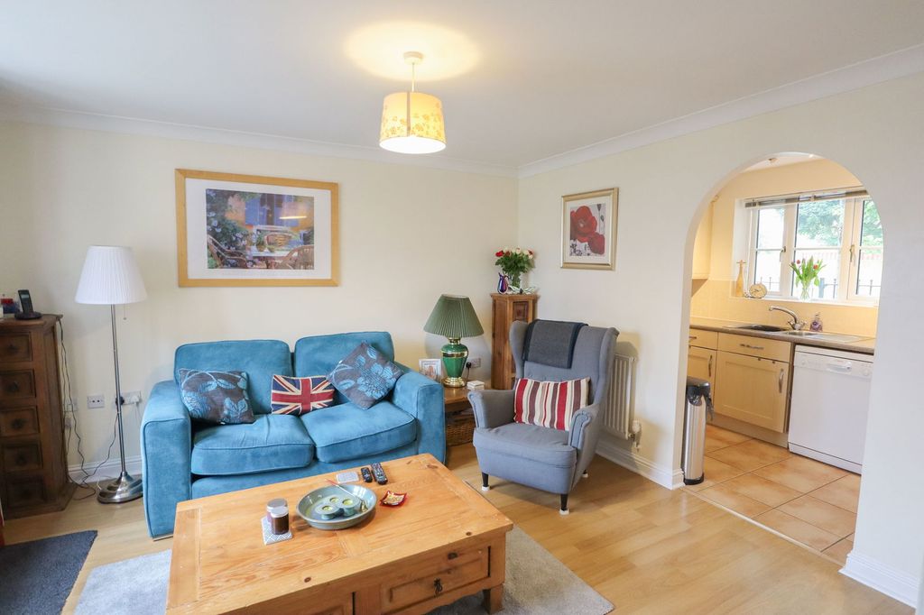 Property photo 3 of 14