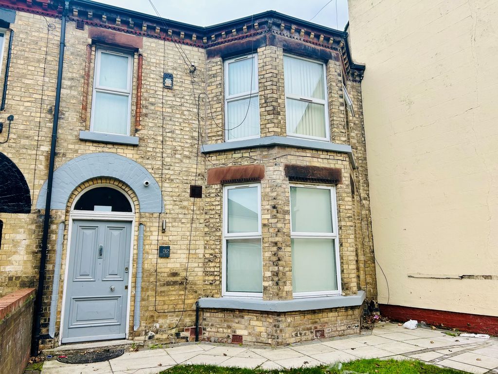 Property photo 1 of 5