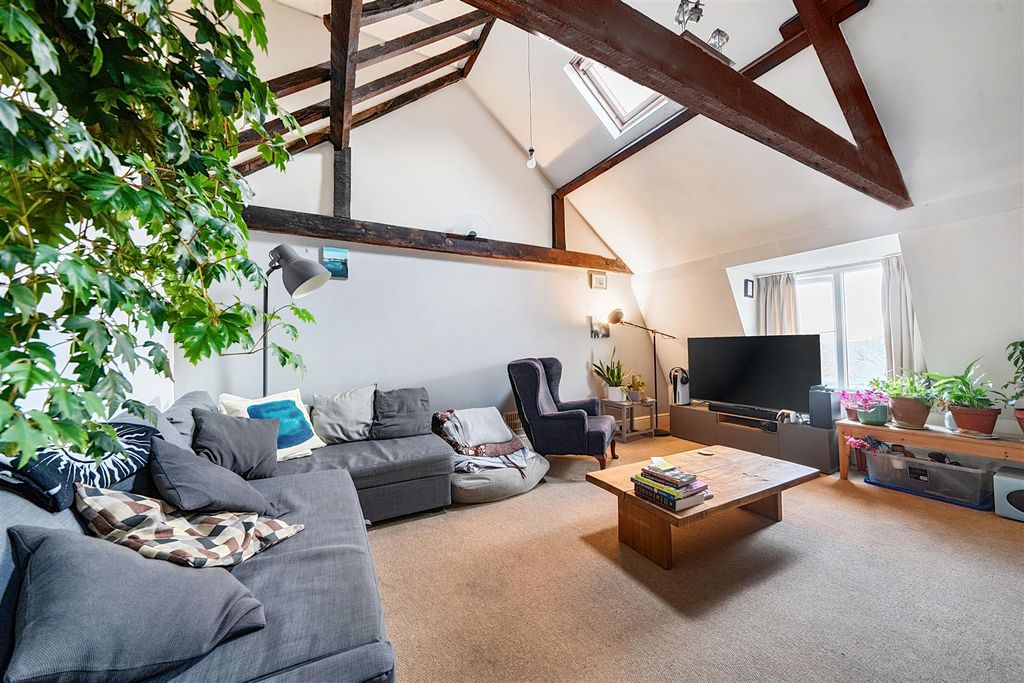 Property photo 2 of 11 1386863-6-693Aa2d96A2F3.Jpg