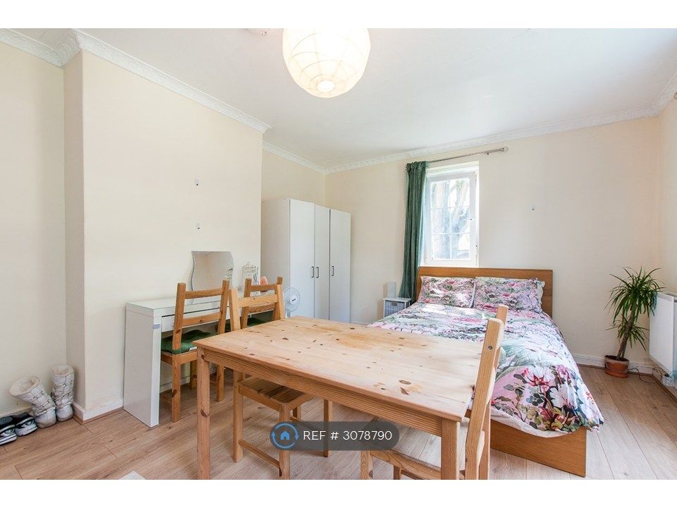 Property photo 2 of 11 Room 1