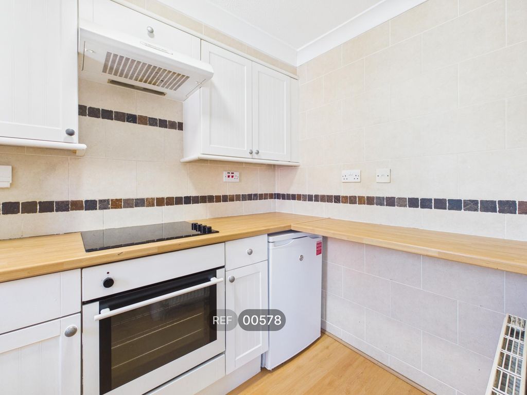 Property photo 2 of 16 Kitchen