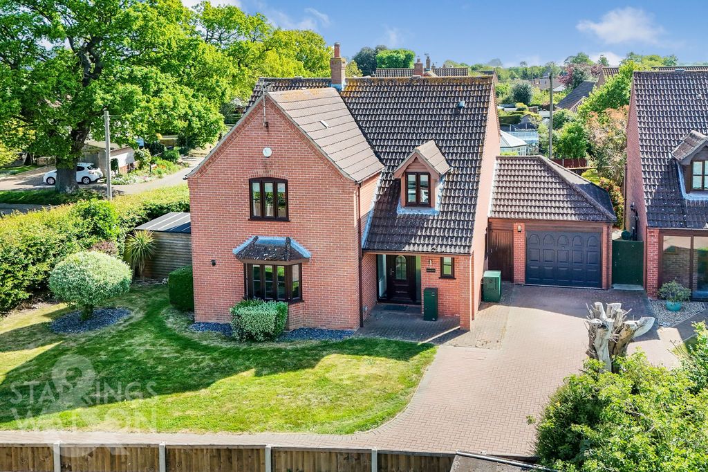 Property photo 1 of 32
