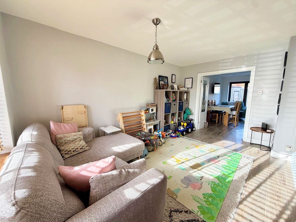 Property photo 2 of 14