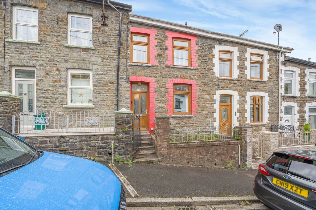 Property photo 1 of 25