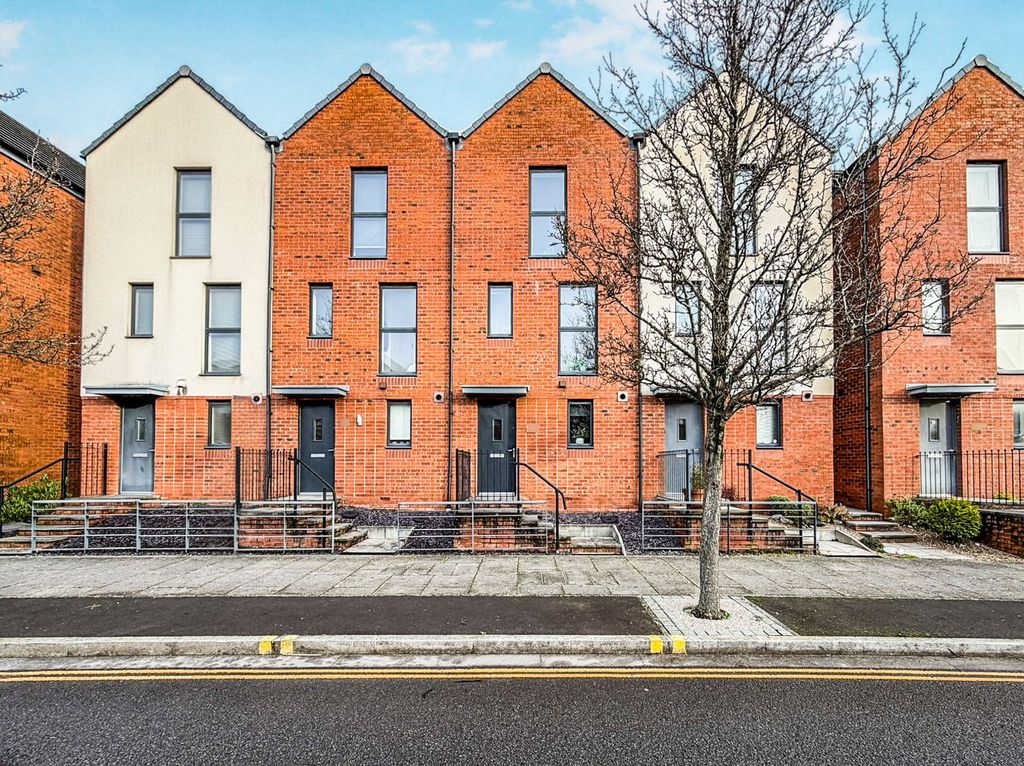 Property photo 1 of 30