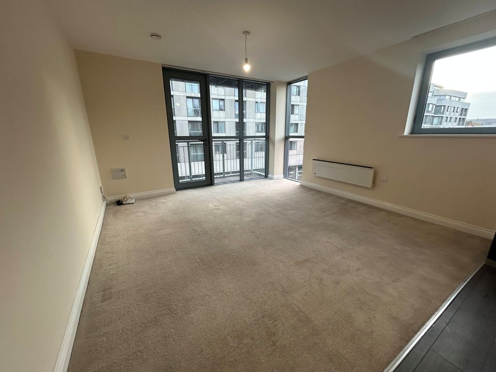 Property photo 2 of 6 Picture No. 12