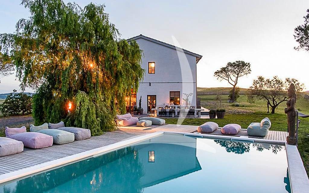 Property photo 3 of 30