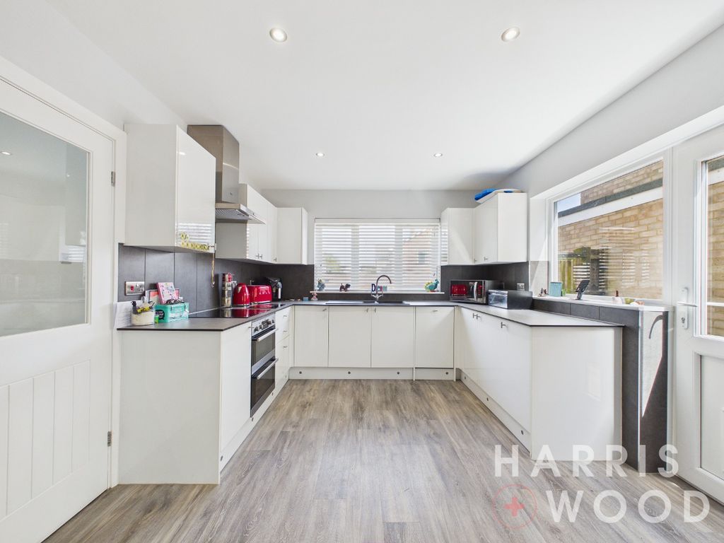 Property photo 3 of 27 4796913