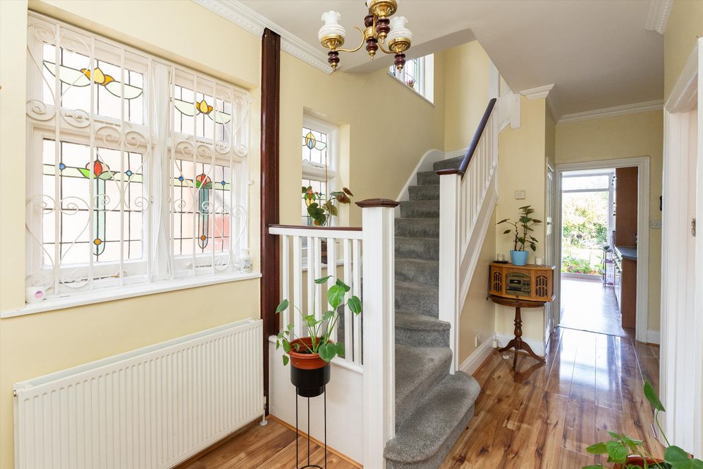 Property photo 2 of 12 Image