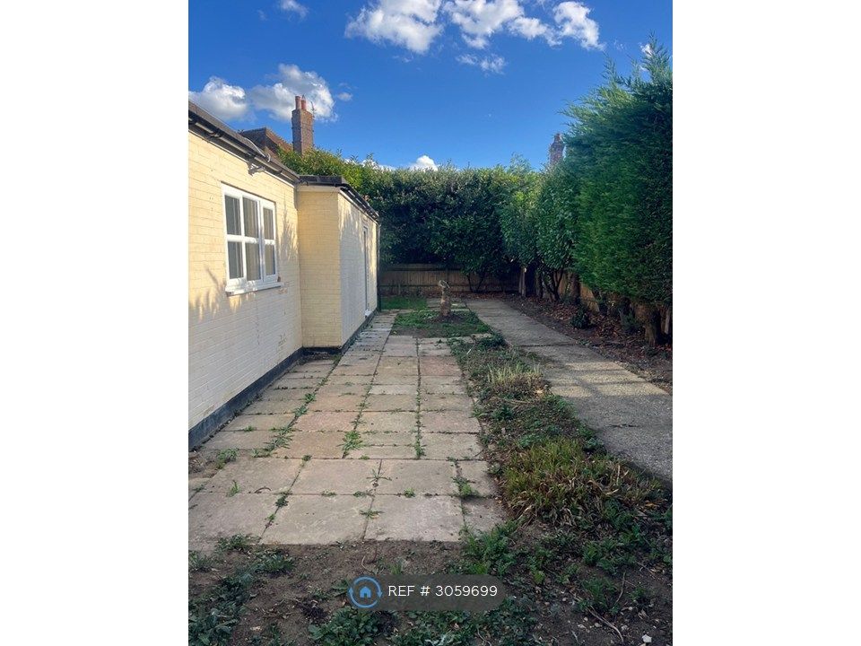 Property photo 2 of 4