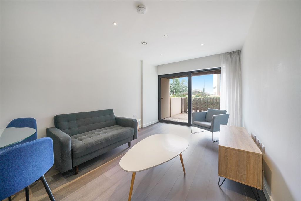 Property photo 1 of 14 Flat G2, 10 Cutter Lane - W07Ttuho96Voquh6Dqp2.Jpg