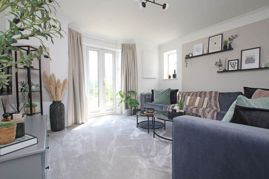 Property photo 2 of 22