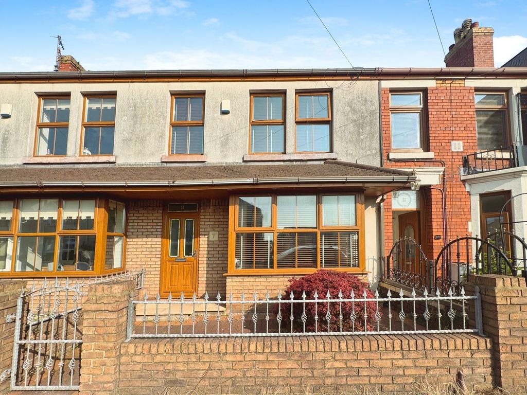 Property photo 1 of 25