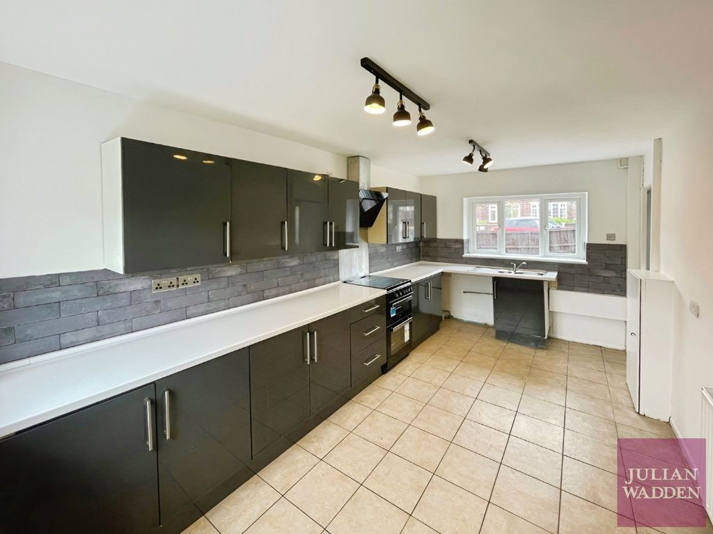 Property photo 2 of 10 Picture No. 17