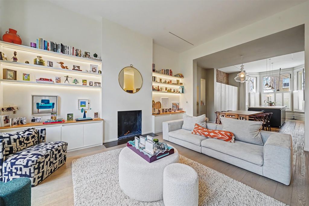 Property photo 2 of 20 12 Randolph Crescent W9 1Be-No Watermark-2.Jpg