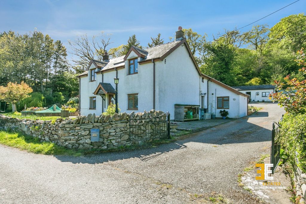 Property photo 1 of 38