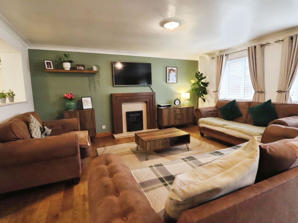 Property photo 2 of 26