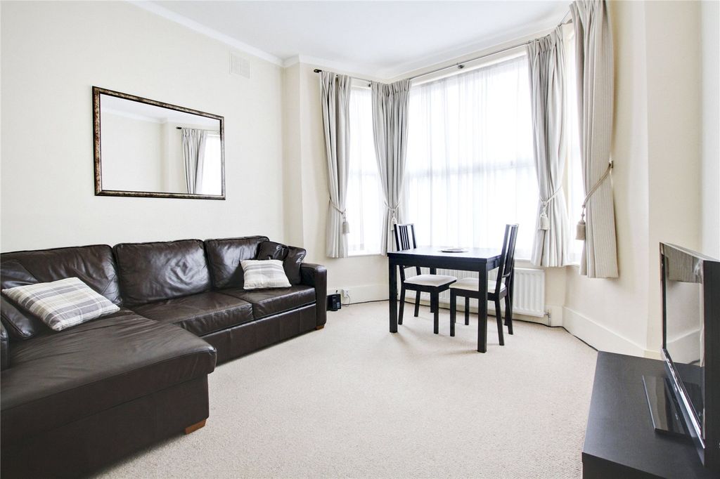 Property photo 2 of 6 Picture No. 26