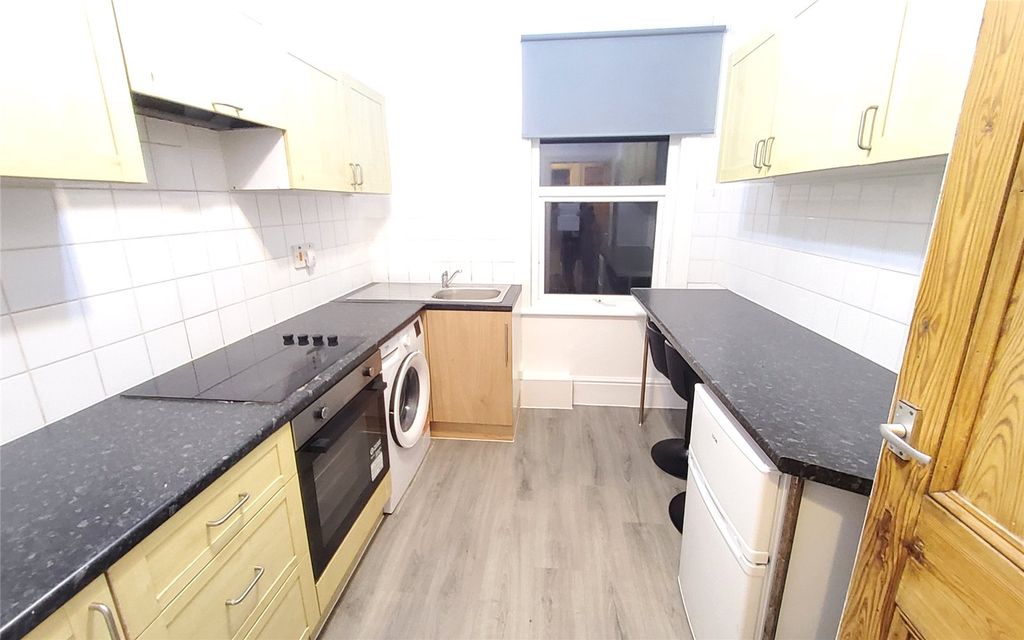 Property photo 3 of 6 Picture No. 08