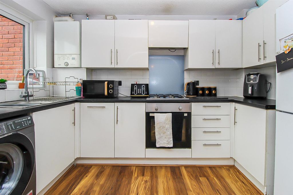 Property photo 2 of 14