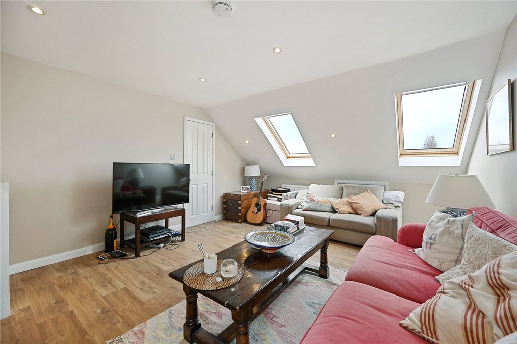 Property photo 3 of 10 Picture No. 11
