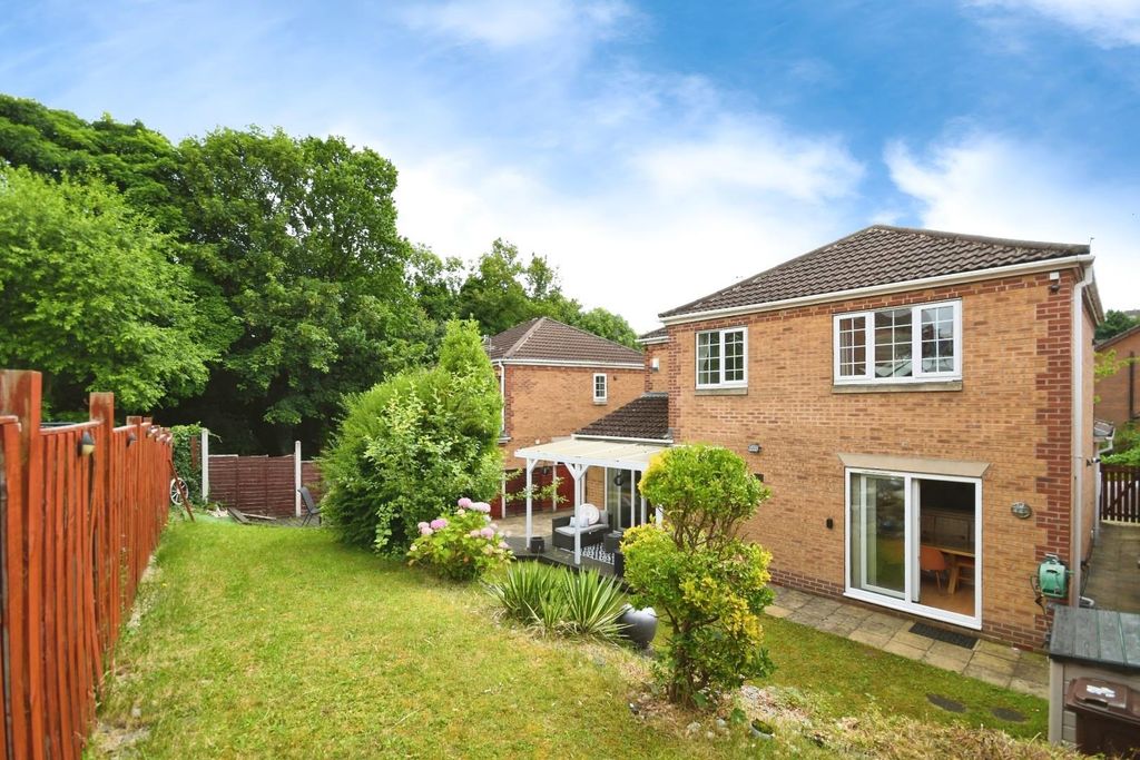 Property photo 1 of 21 Rear