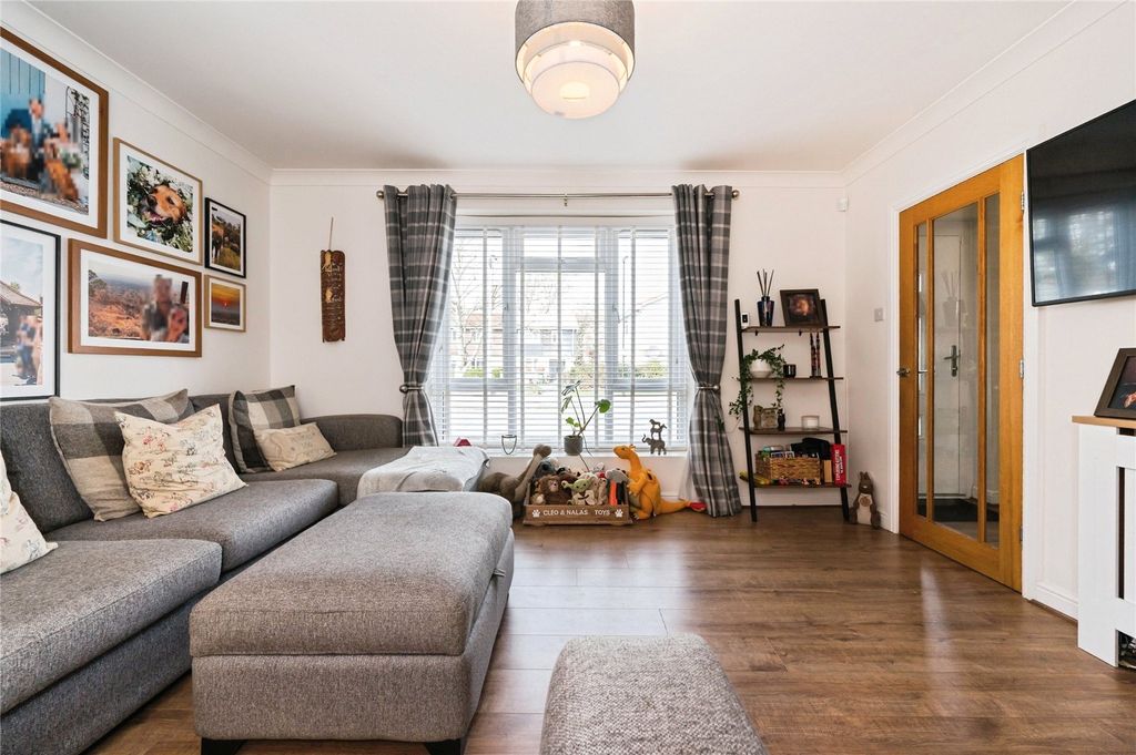 Property photo 3 of 22 Picture No. 19