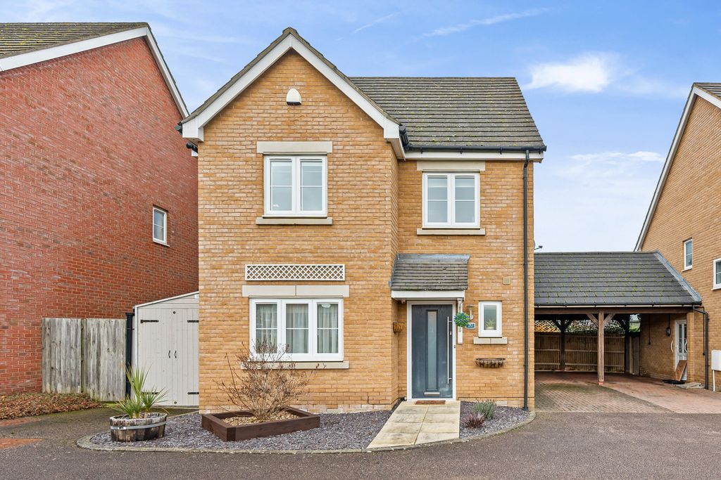 Property photo 1 of 32