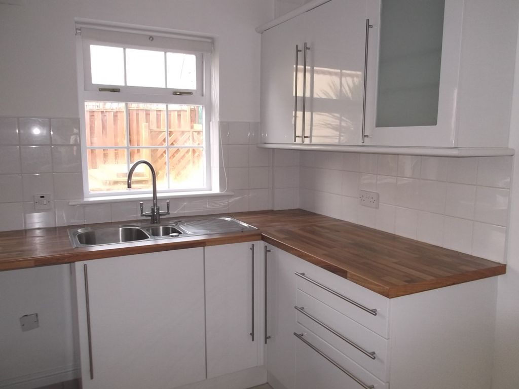 Additional image 5 of 2 bed terraced house to rentLakeside Road, Douglas, Isle Of Man IM2