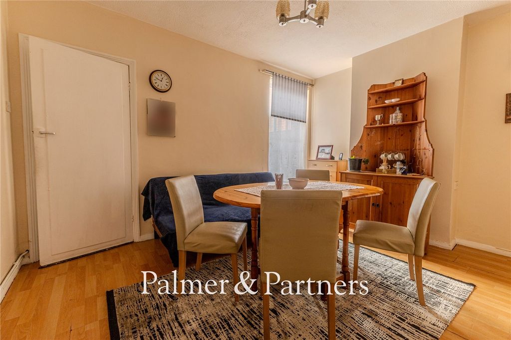 Property photo 2 of 12 Picture No. 06