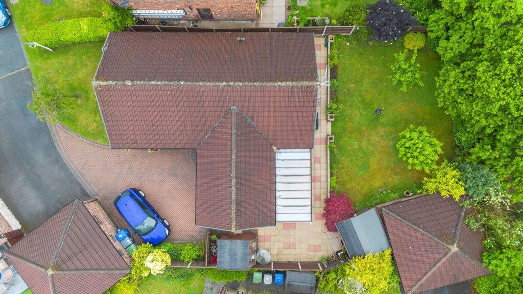 Property photo 3 of 27