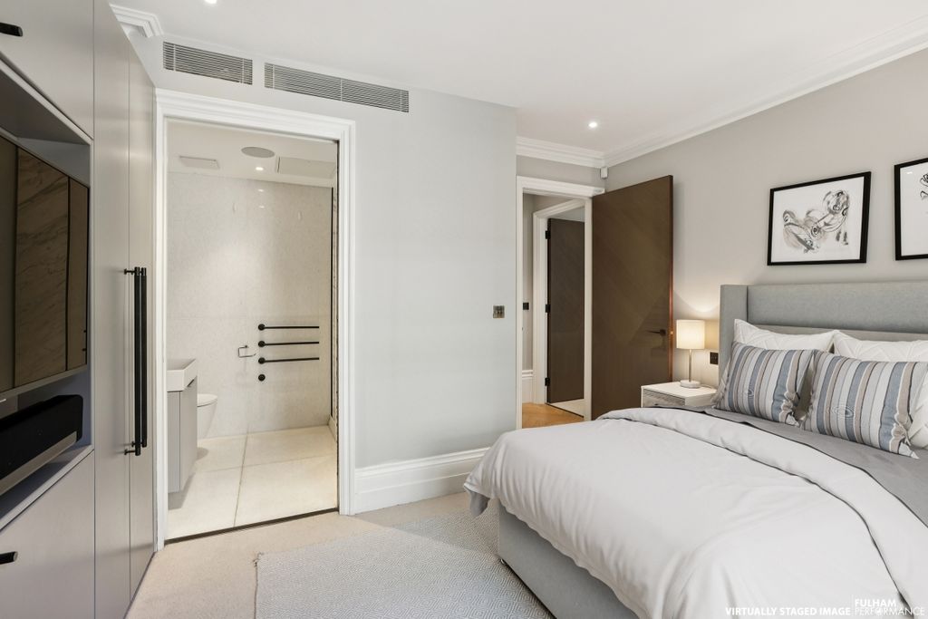 Property photo 3 of 17 4 The   Arts Hous...