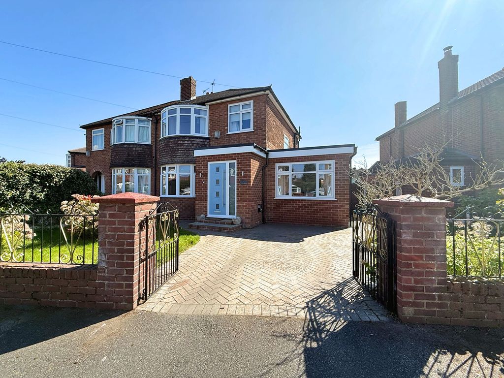 Property photo 1 of 30
