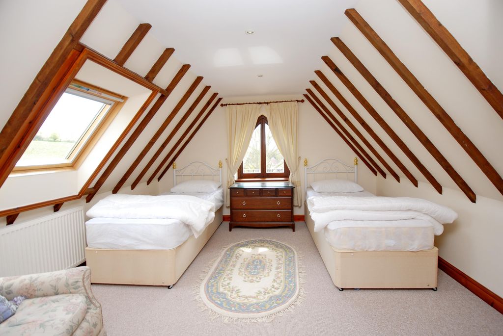 Property photo 3 of 21