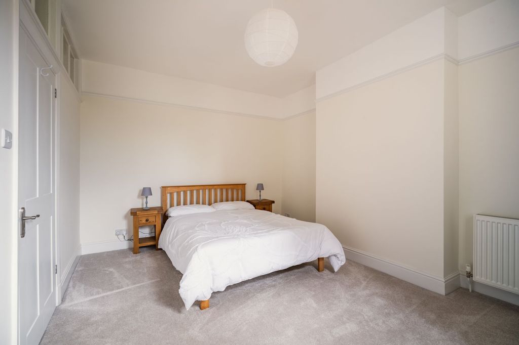 Additional image 4 of 3 bed flat for saleYork Road, Deganwy LL31