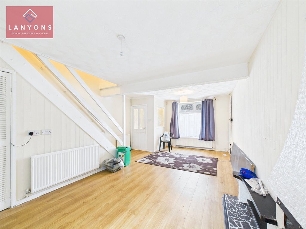 Property photo 2 of 9 Picture No. 03