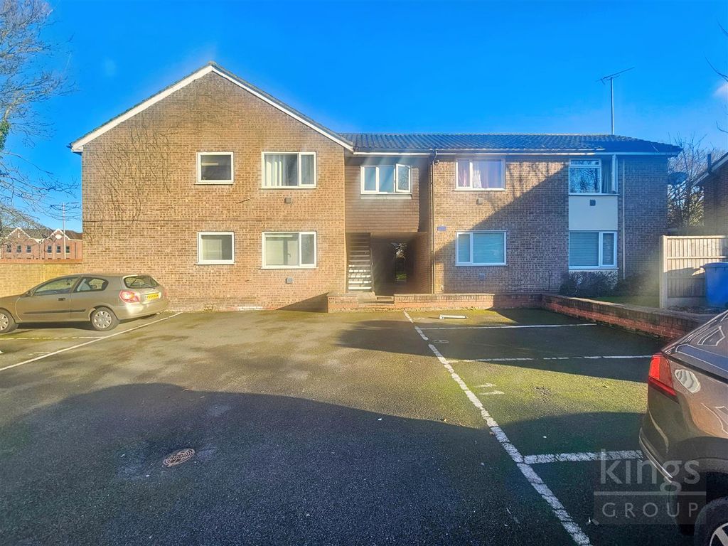 Property photo 1 of 9