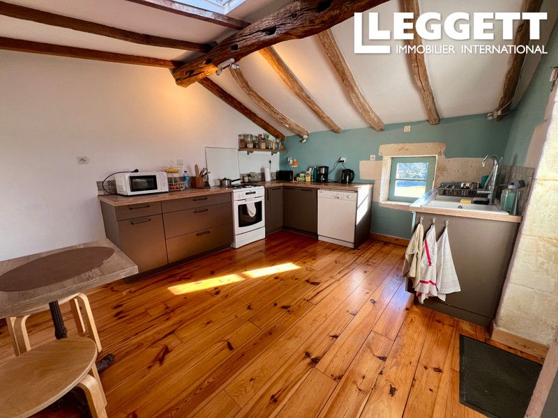 Property photo 2 of 10