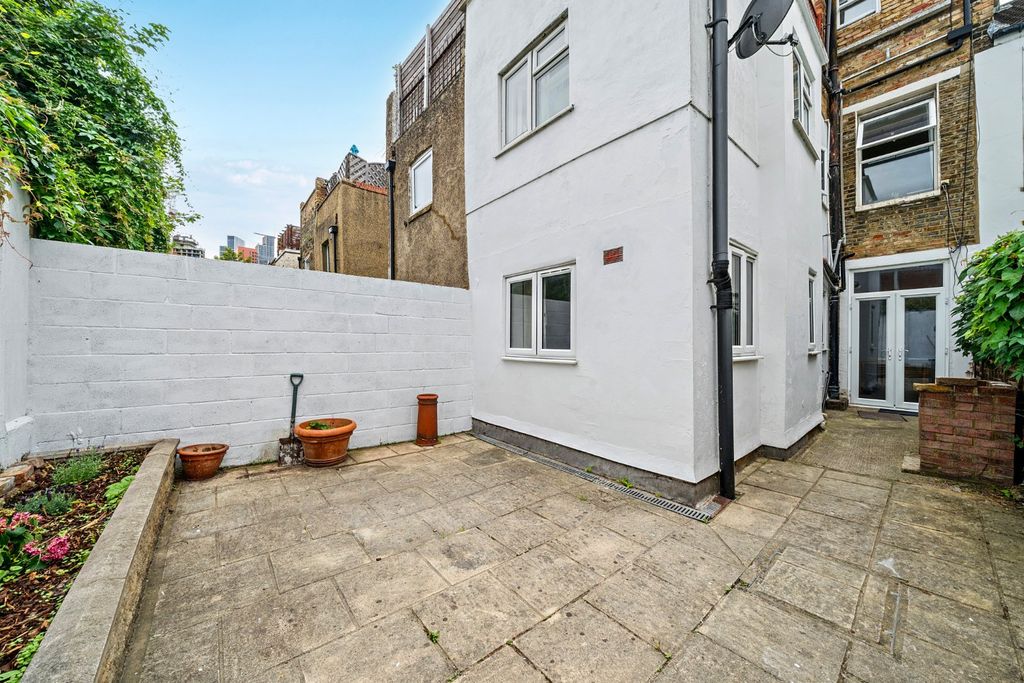 Property photo 3 of 16 Picture No. 33
