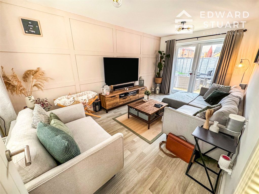 Property photo 2 of 17 Picture No. 15